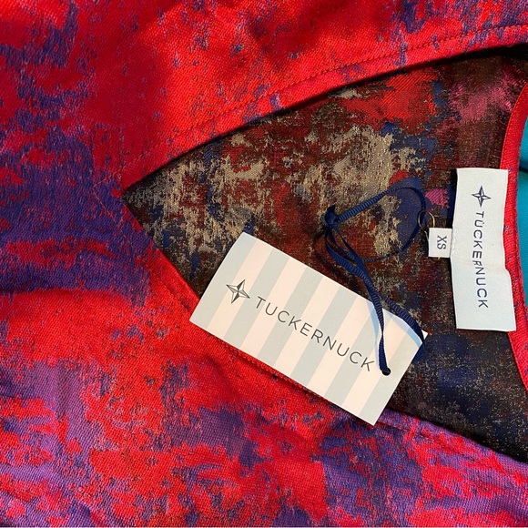 Tuckernuck Size XS Red Purple Raspberry Jacquard Blouse - Picture 10 of 10